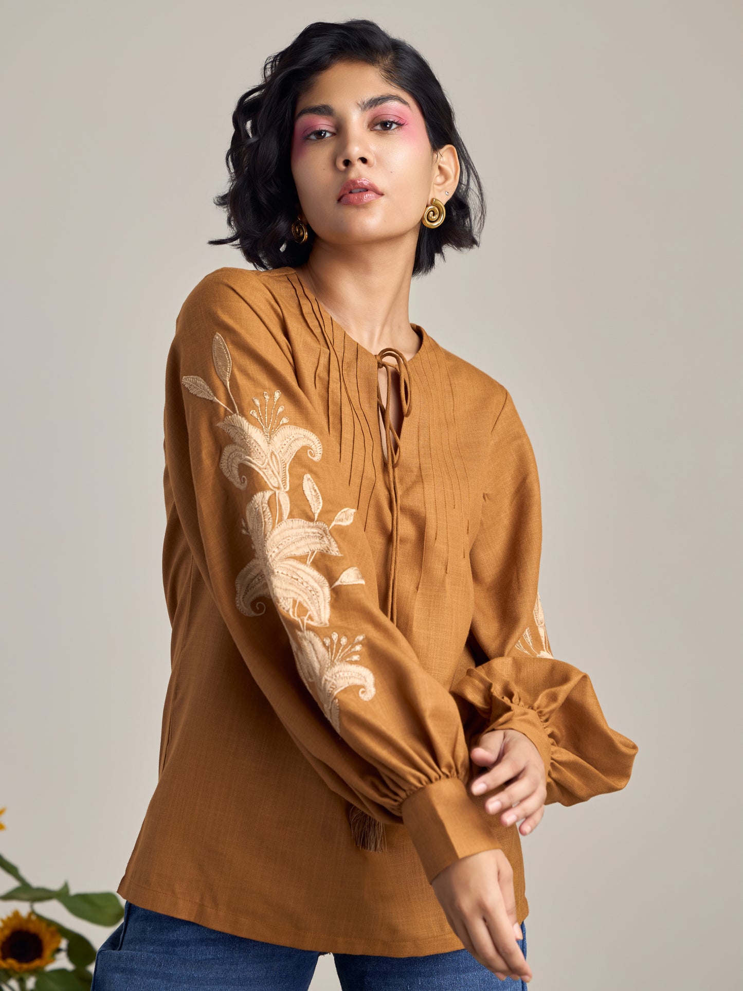 Sand Dunes Lantern Sleeve Top