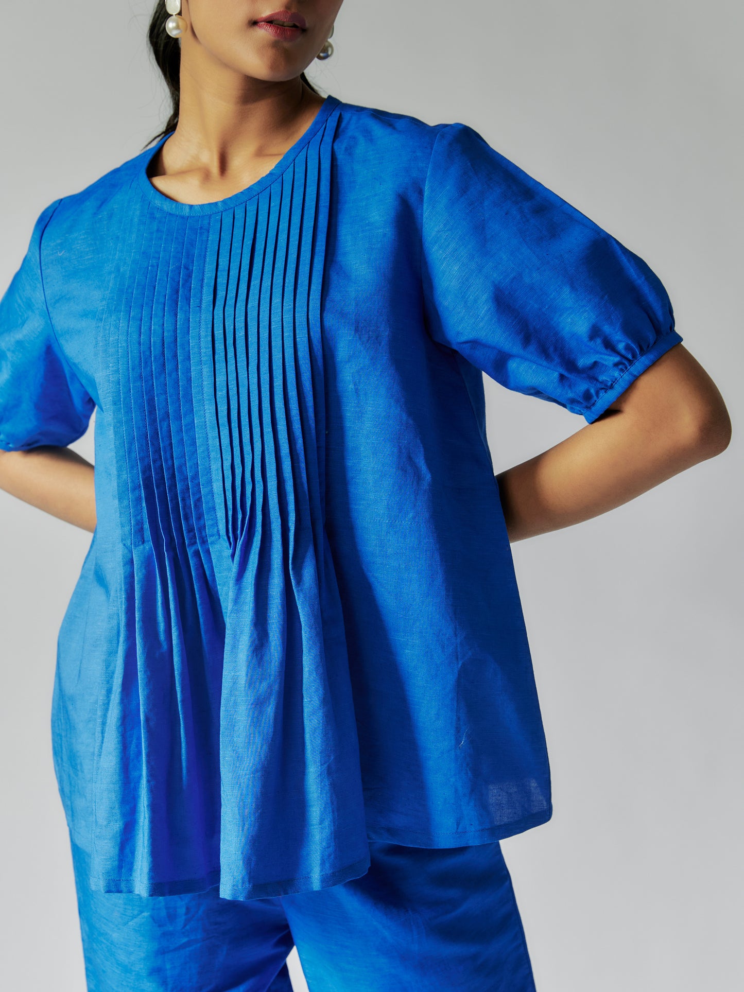 Blue Cotton Linen Pintuck Detailed Top