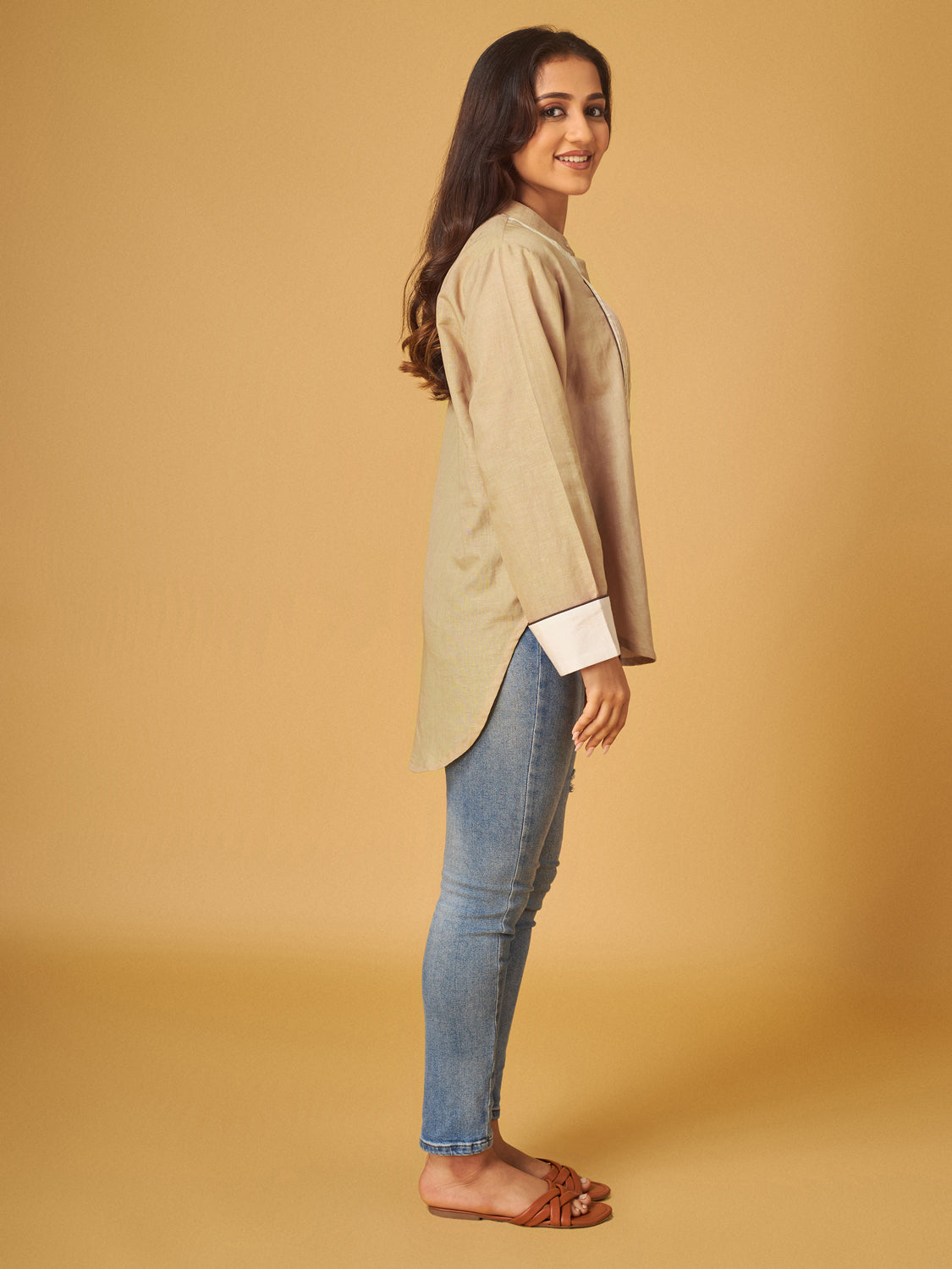 Ancient Scroll Cotton Linen Pintucks Detailed Shirt
