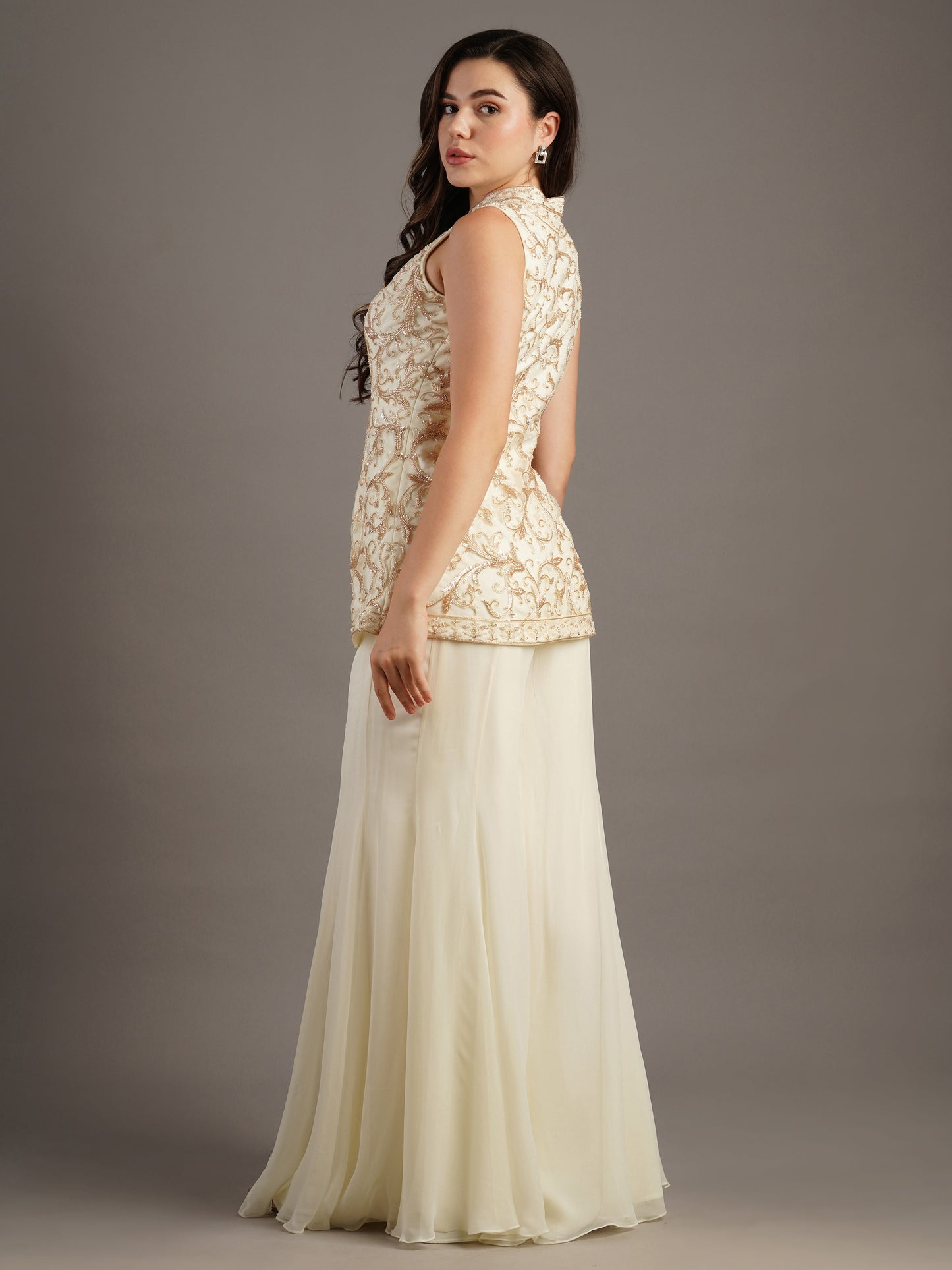 Ivory Net Mandala Sleeveless Jacket With Georgette Kali Pants