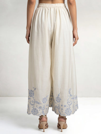 Daisy  Co-Ord Set With Blue Embroidery