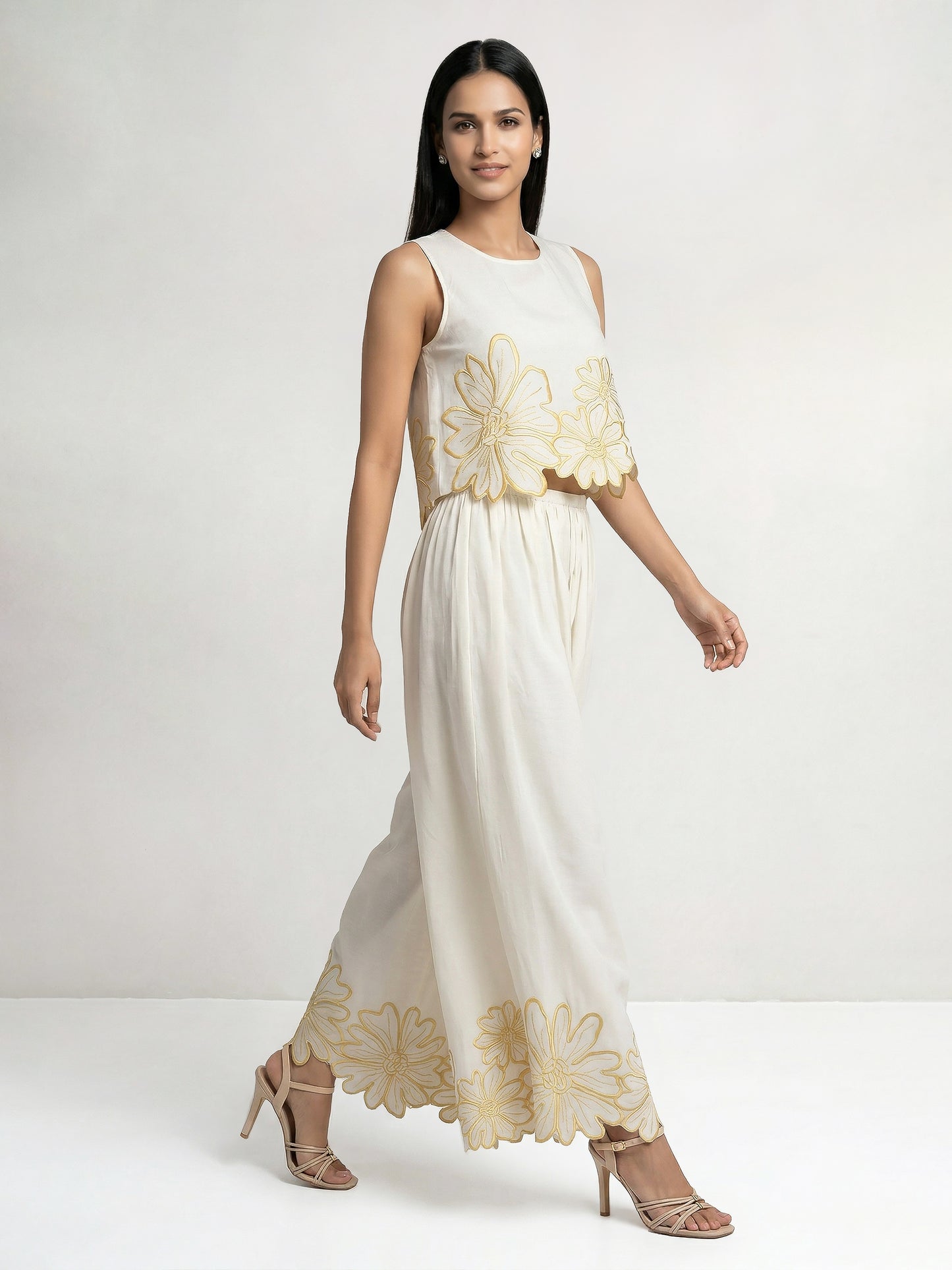 Daisy  Co-Ord Set With Yellow Embroidery