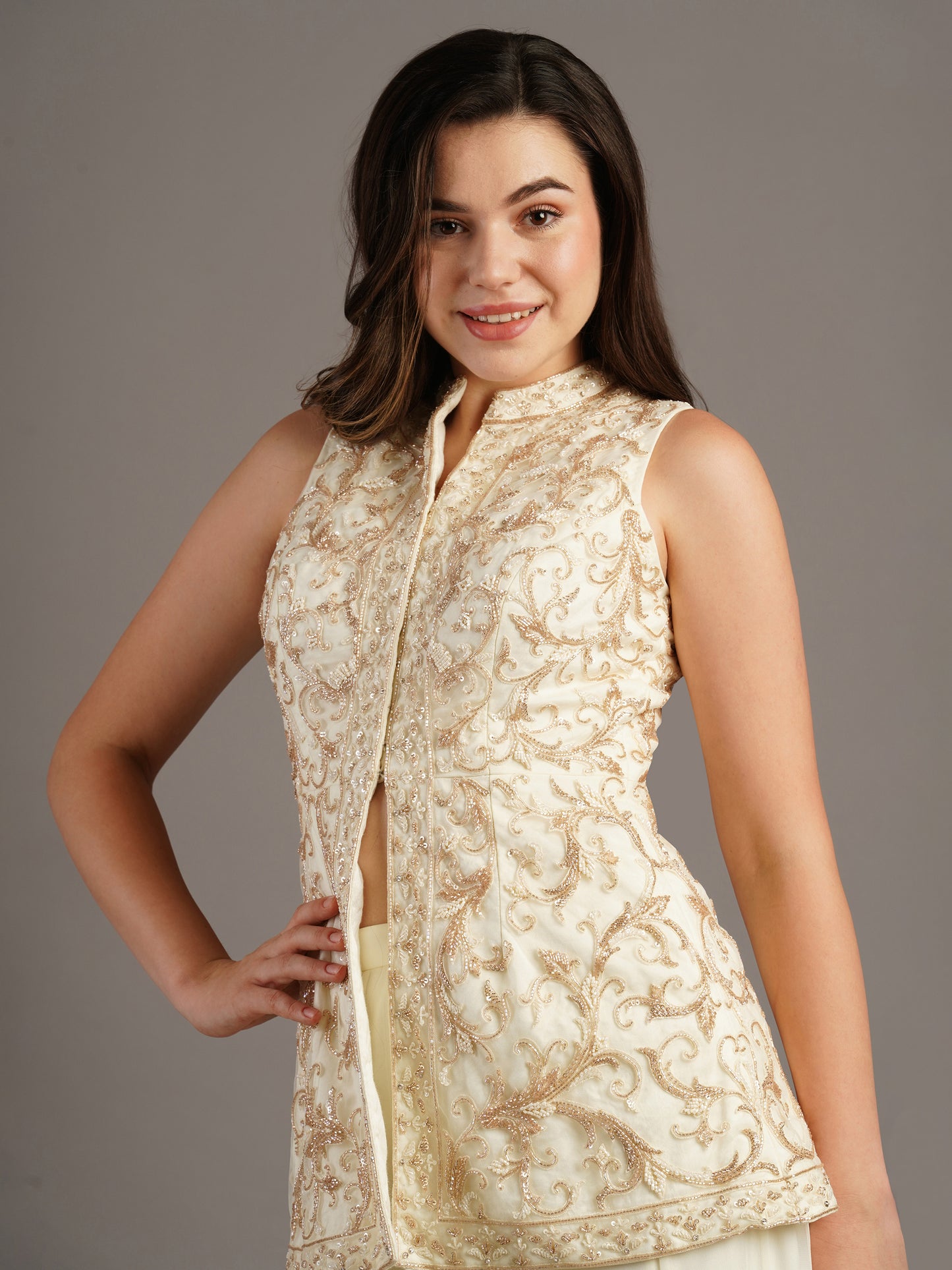 Ivory Net Mandala Sleeveless Jacket With Georgette Kali Pants