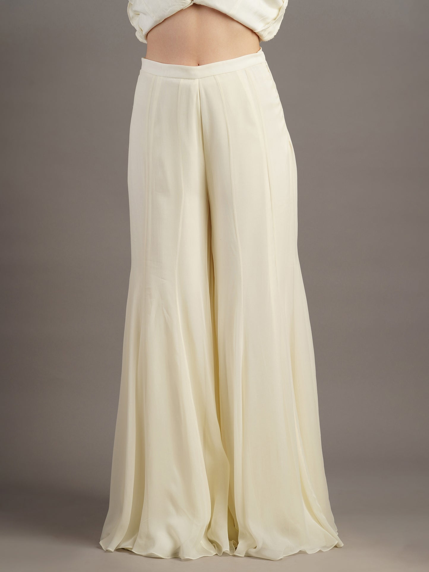Ivory Net Mandala Sleeveless Jacket With Georgette Kali Pants
